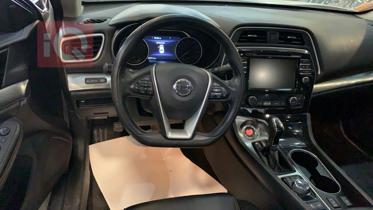 نیسان مەگزیما